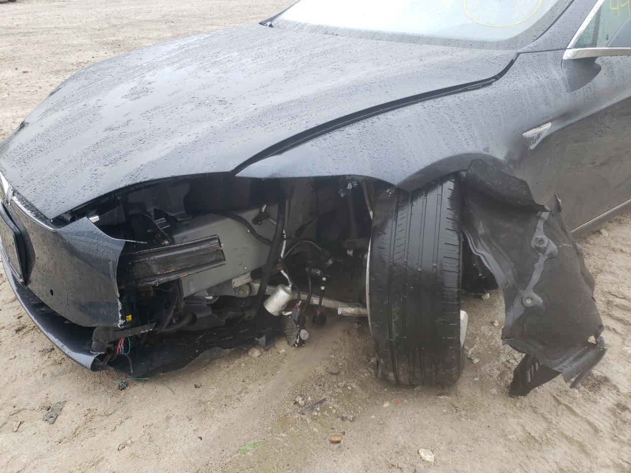 Photo 9 from auction – 2016 TESLA MODEL S with VIN 5YJSA1E22GF149365