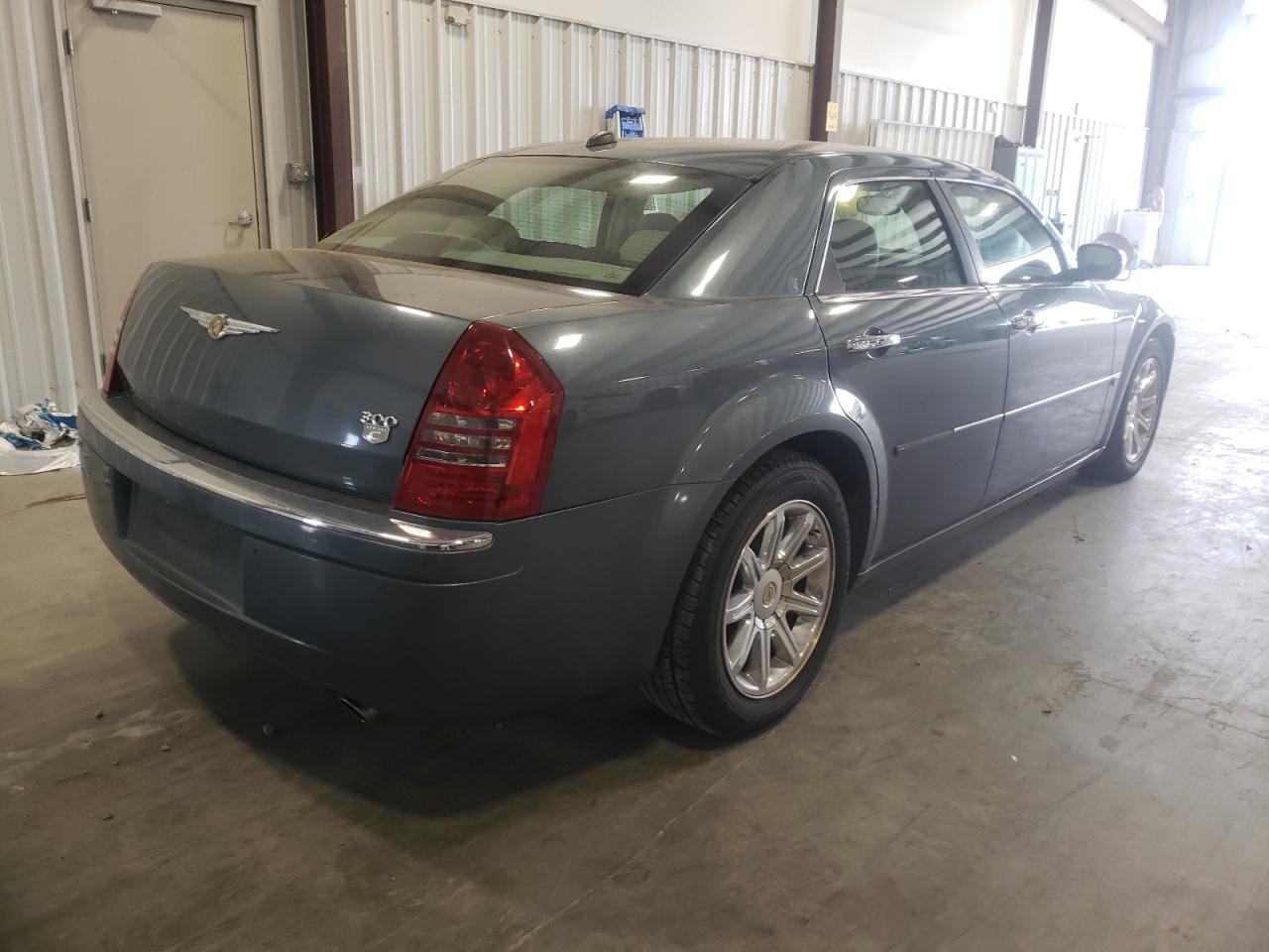 Photo 4 from auction – 2006 CHRYSLER 300C with VIN 2C3LA63H56H219527