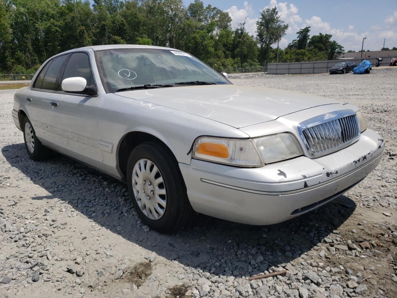 Photo 1 from auction – 2000 FORD CROWN VICT with VIN 2FAFP71W9YX205675