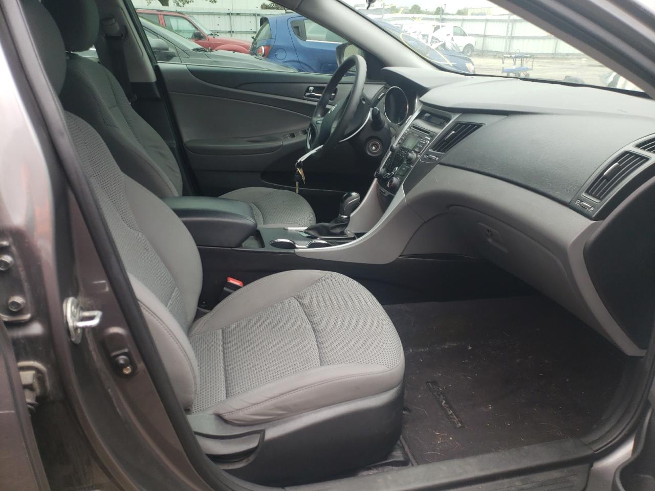 Photo 5 from auction – 2011 HYUNDAI SONATA GLS with VIN 5NPEB4AC8BH130288