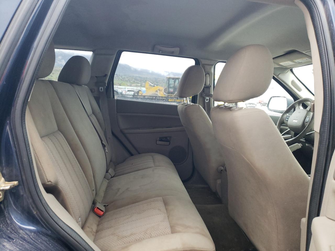Photo 6 from auction – 2005 JEEP GRAND CHER with VIN 1J4GS48K05C563250