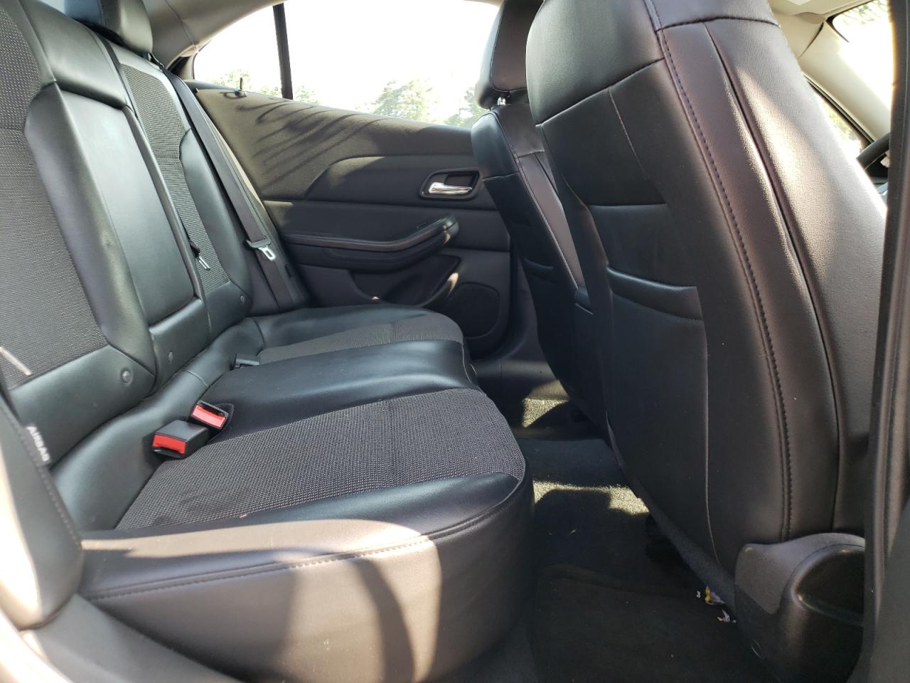 Photo 6 from auction – 2015 CHEVROLET MALIBU 1LT with VIN 1G11C5SL4FF100374