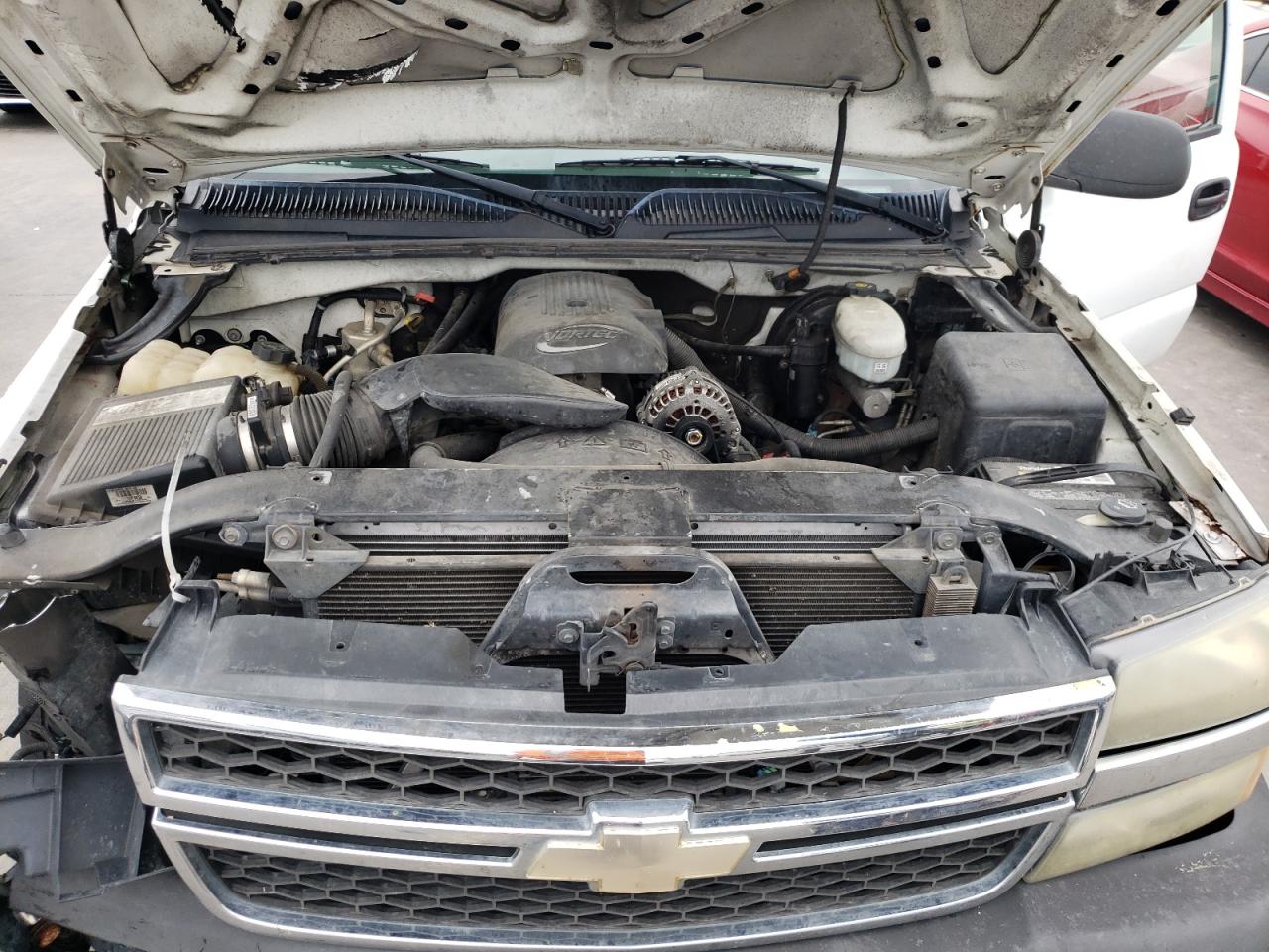 Photo 7 from auction – 2004 CHEVROLET SILVERADO with VIN 1GCEC19T64E386707