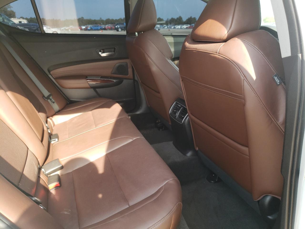 Photo 6 from auction – 2017 ACURA TLX TECH with VIN 19UUB1F51HA009611
