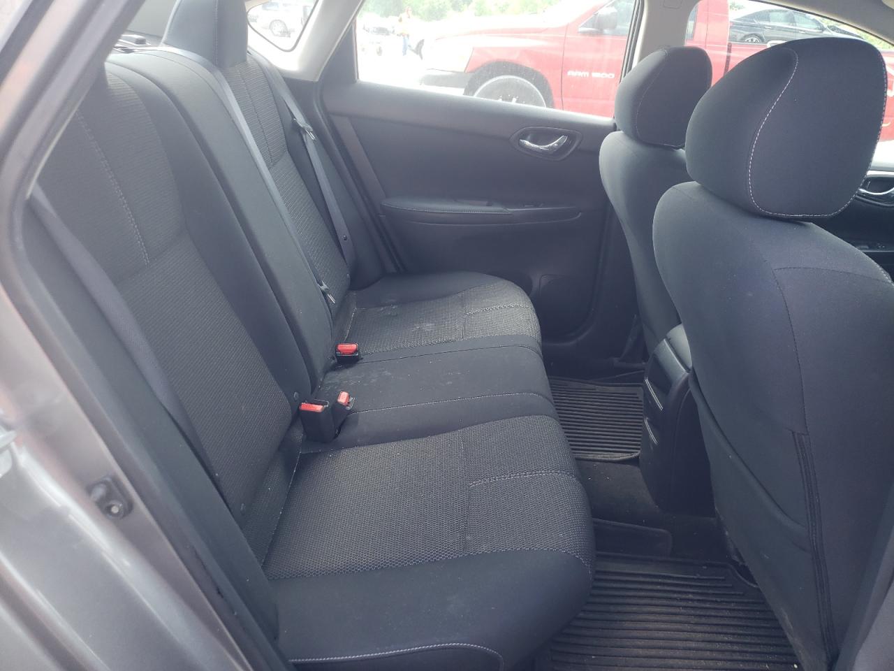 Photo 6 from auction – 2017 NISSAN SENTRA S/S with VIN 3N1AB7AP5HY280053