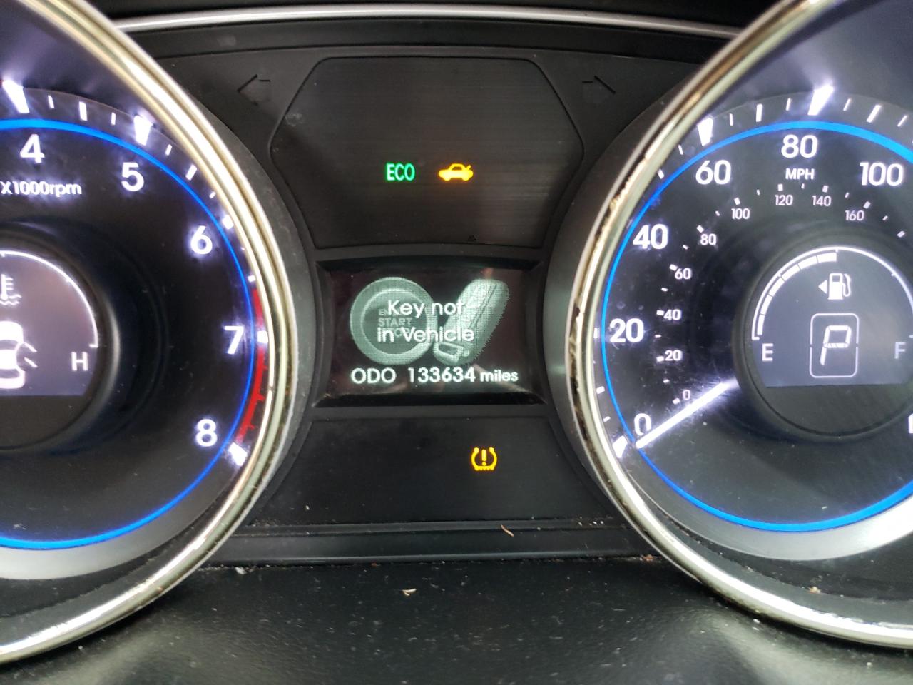 Photo 8 from auction – 2013 HYUNDAI SONATA SE with VIN 5NPEC4AC2DH717876