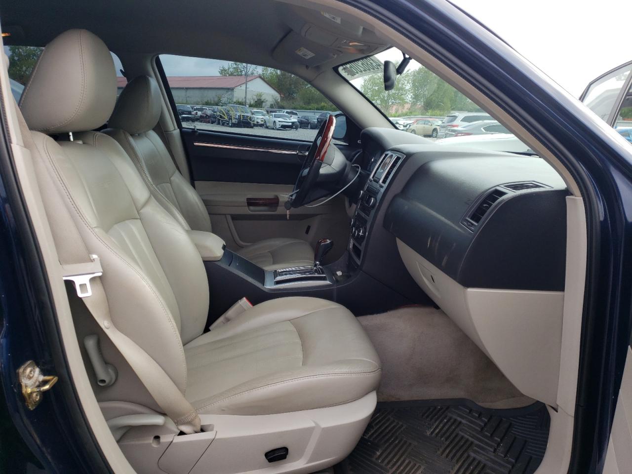 Photo 5 from auction – 2005 CHRYSLER 300C with VIN 2C3JA63H75H615772