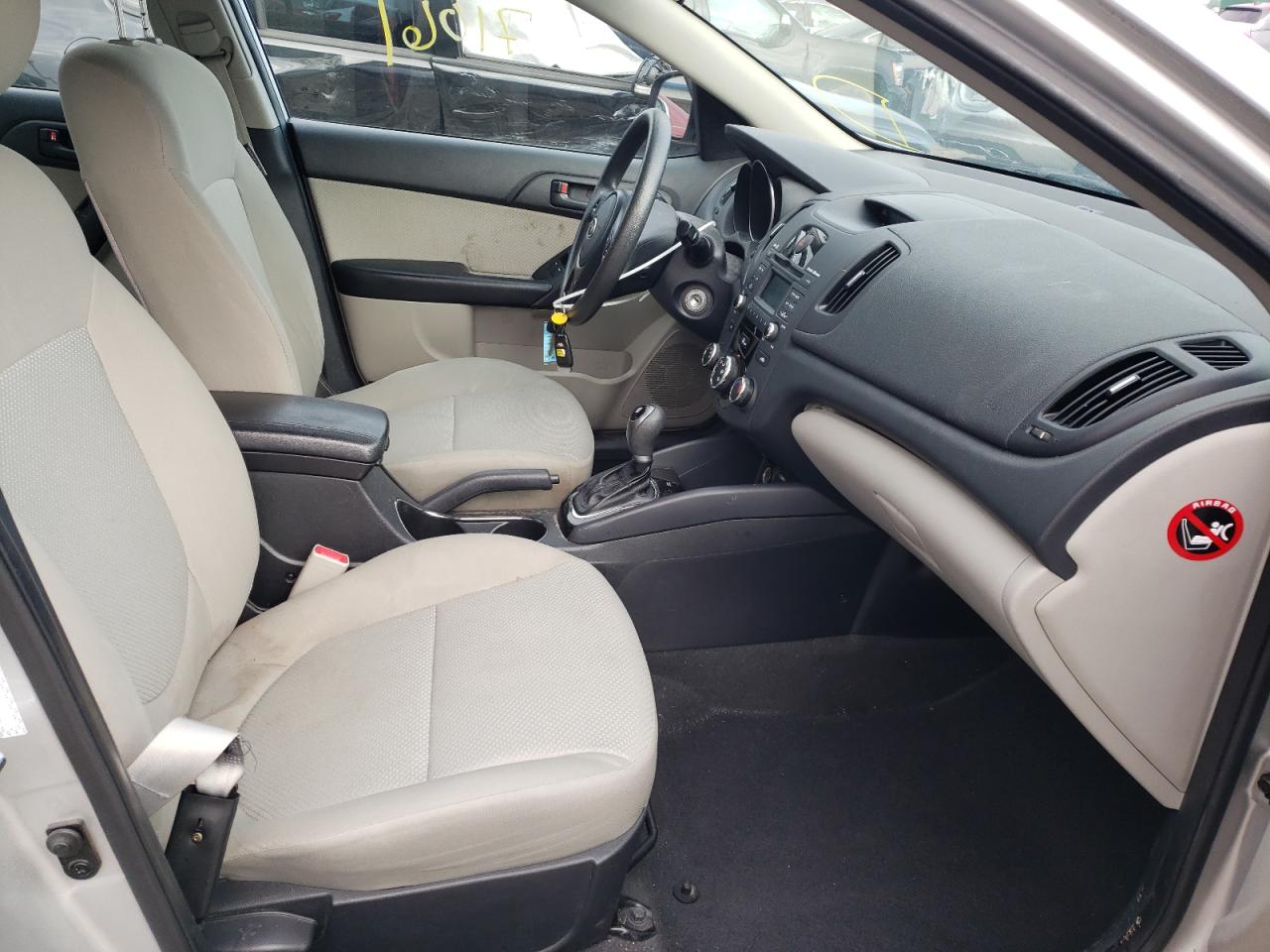 Photo 5 from auction – 2011 KIA FORTE EX with VIN KNAFU4A28B5397224