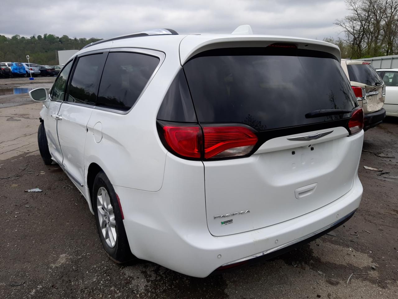 Photo 3 from auction – 2020 CHRYSLER PACIFICA T with VIN 2C4RC1BG1LR142480