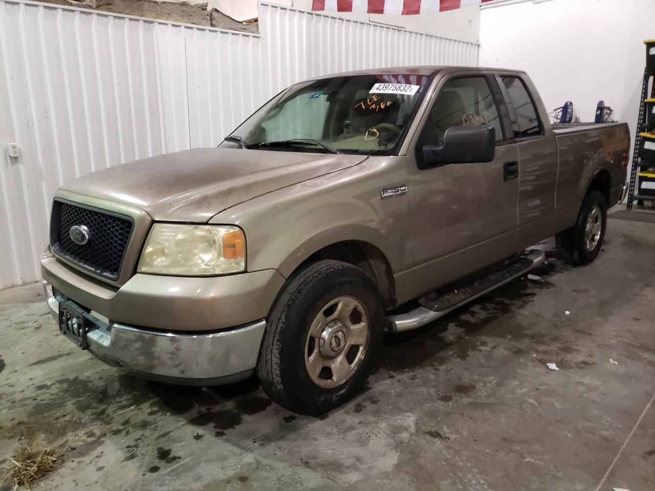 Photo 2 from auction – 2004 FORD F150 with VIN 1FTPX12554NA45596