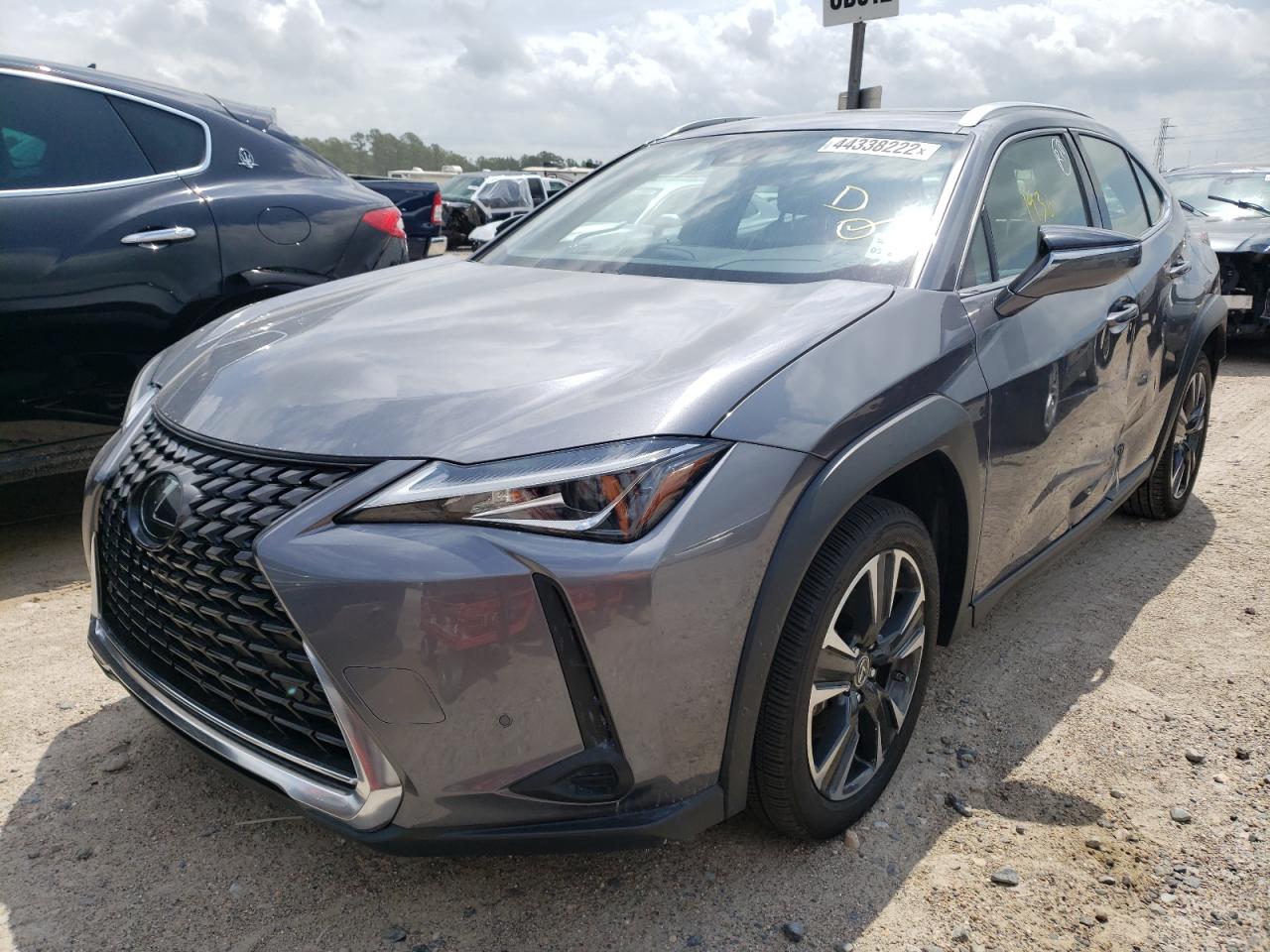 Photo 2 from auction – 2020 LEXUS UX 200 with VIN JTHP3JBH1L2026757