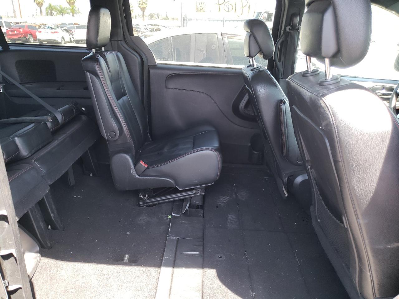 Photo 6 from auction – 2016 DODGE GRAND CARA with VIN 2C4RDGEG7GR371361
