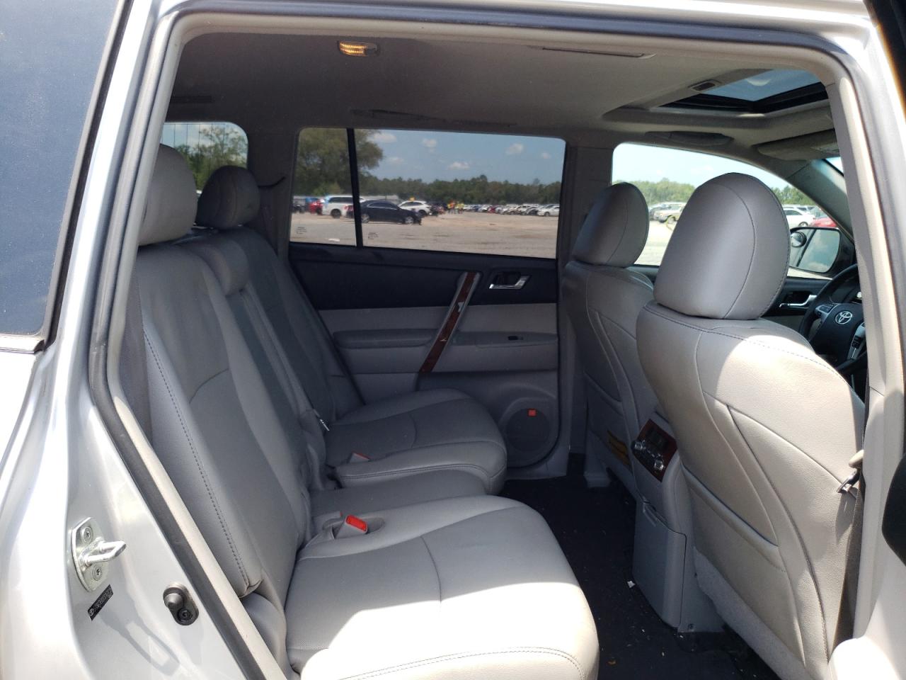 Photo 6 from auction – 2012 TOYOTA HIGHLANDER with VIN 5TDDK3EH2CS162726
