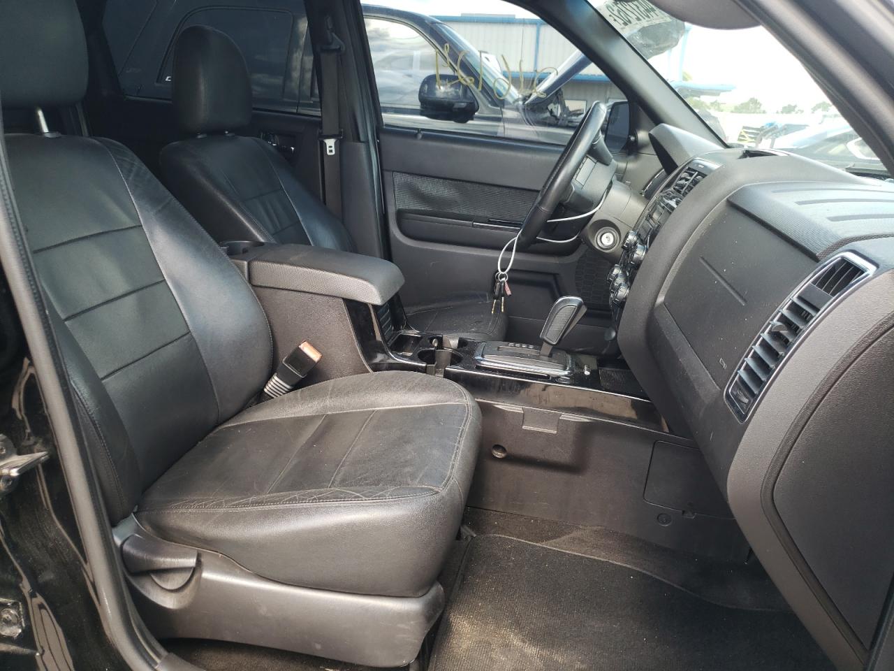 Photo 5 from auction – 2010 FORD ESCAPE LIM with VIN 1FMCU9E73AKA86207