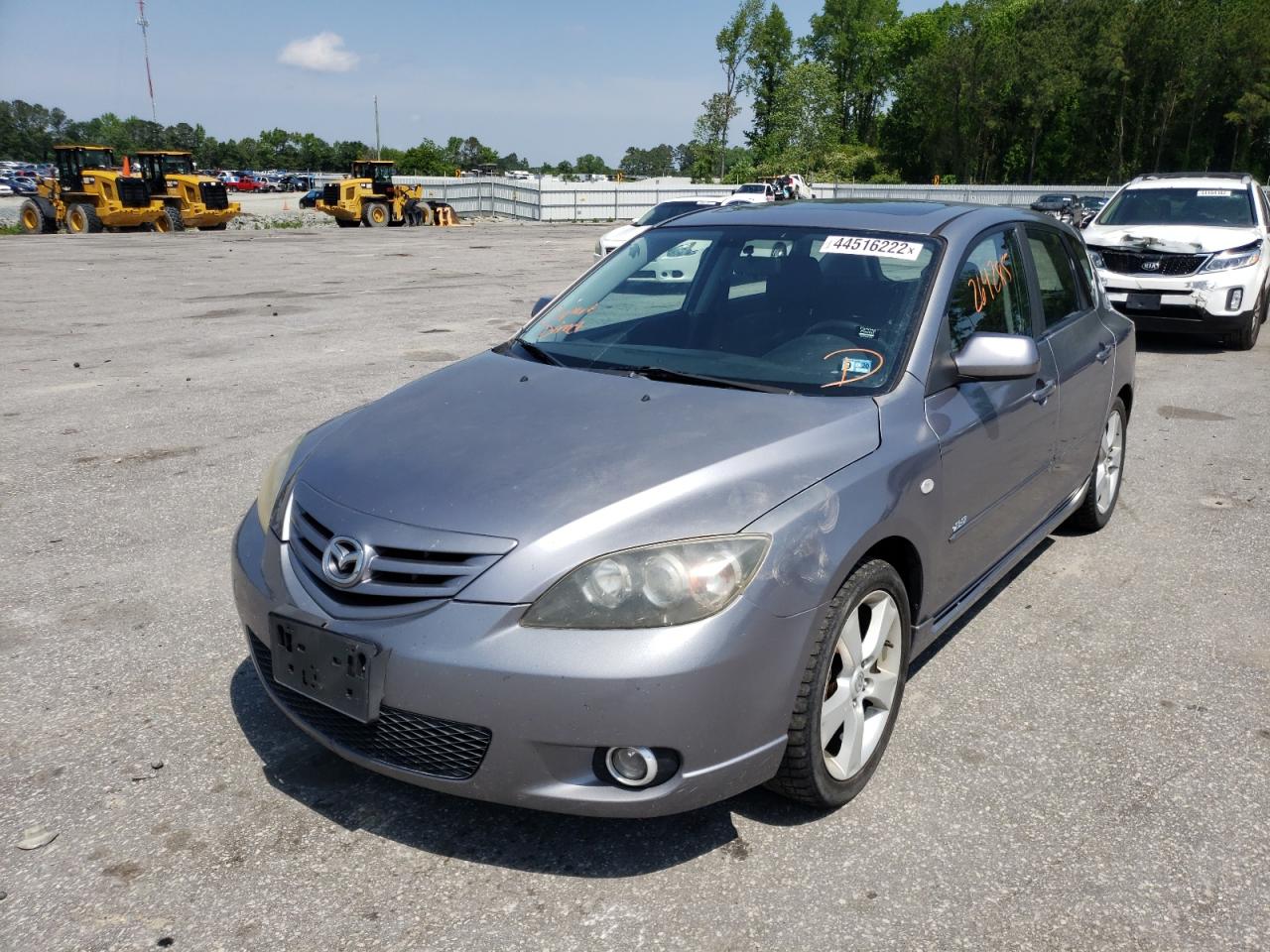 Photo 2 from auction – 2004 MAZDA 3 HATCHBAC with VIN JM1BK343141100441