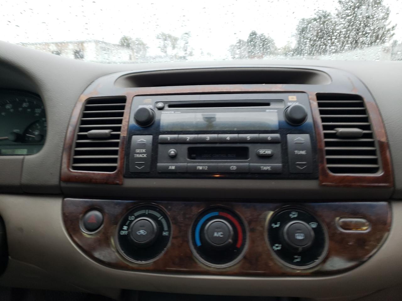 Photo 9 from auction – 2002 TOYOTA CAMRY LE with VIN 4T1BE32K82U505463
