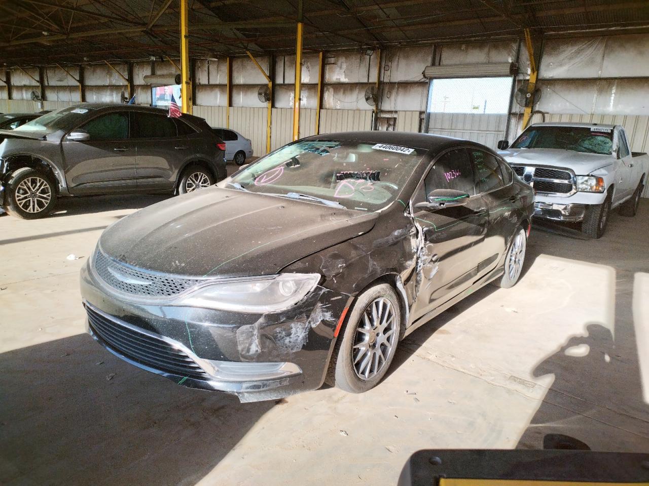 Photo 2 from auction – 2016 CHRYSLER 200 LIMITE with VIN 1C3CCCAG0GN139077