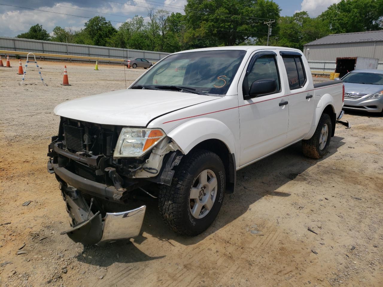 Photo 2 from auction – 2005 NISSAN FRONTIER C with VIN 1N6AD07W55C417765