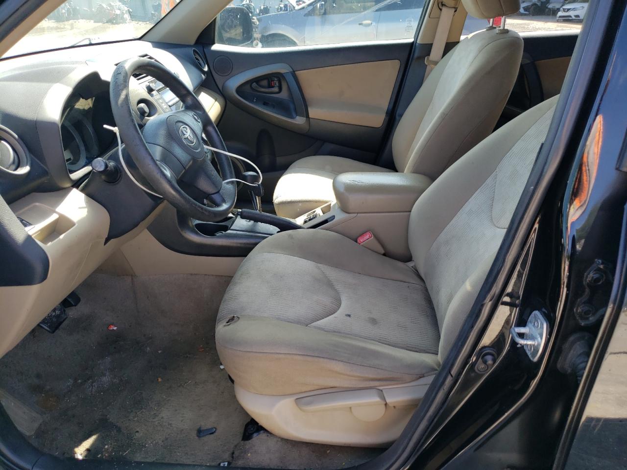 Photo 5 from auction – 2011 TOYOTA RAV4 with VIN 2T3ZF4DV8BW082402