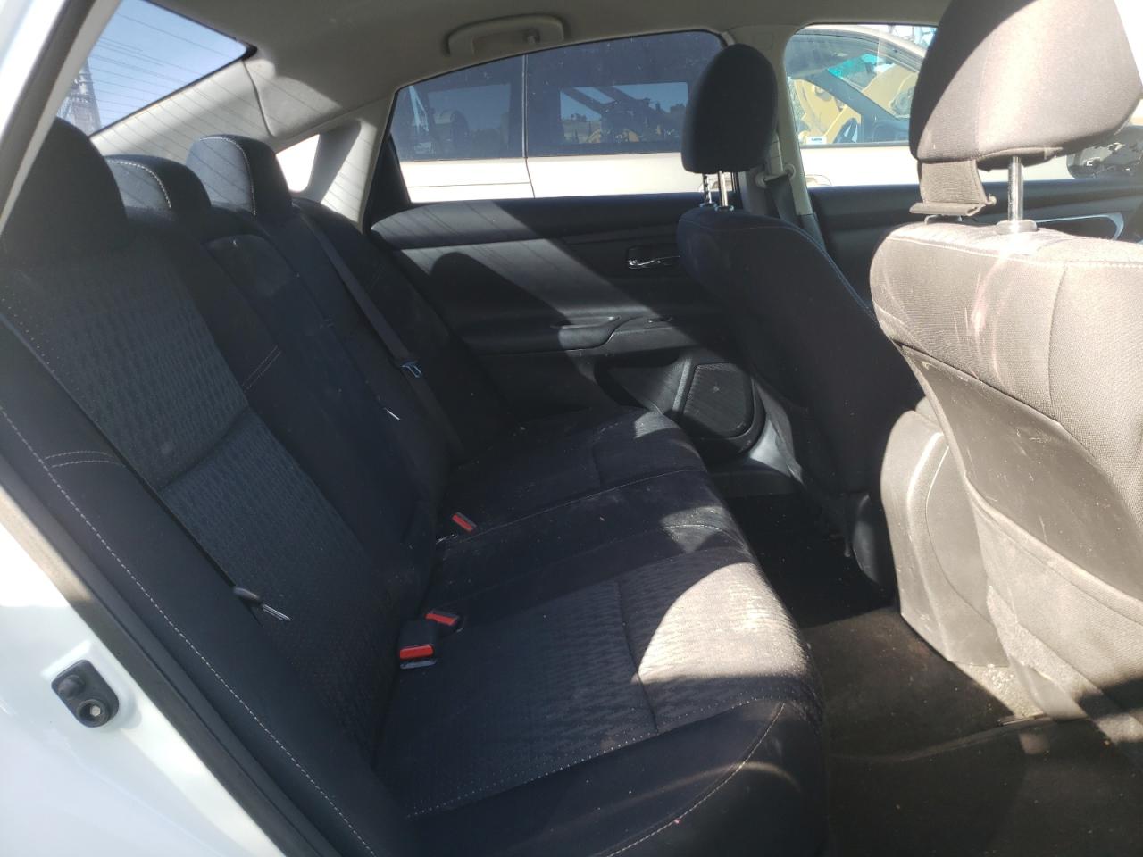 Photo 6 from auction – 2016 NISSAN ALTIMA 2.5 with VIN 1N4AL3AP8GN324809
