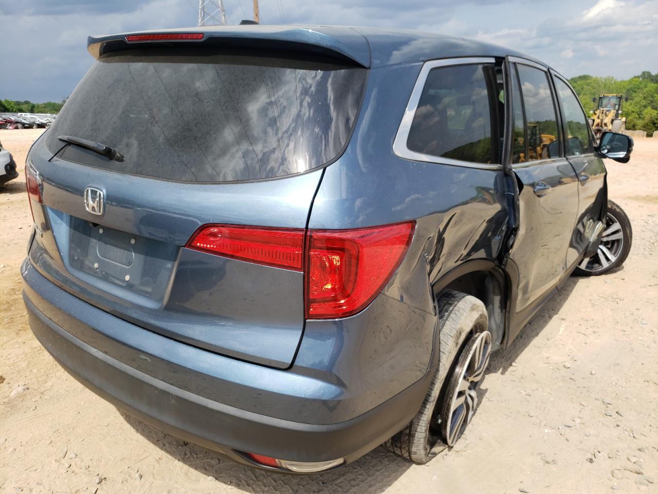 Photo 4 from auction – 2018 HONDA PILOT EXL with VIN 5FNYF5H63JB028515