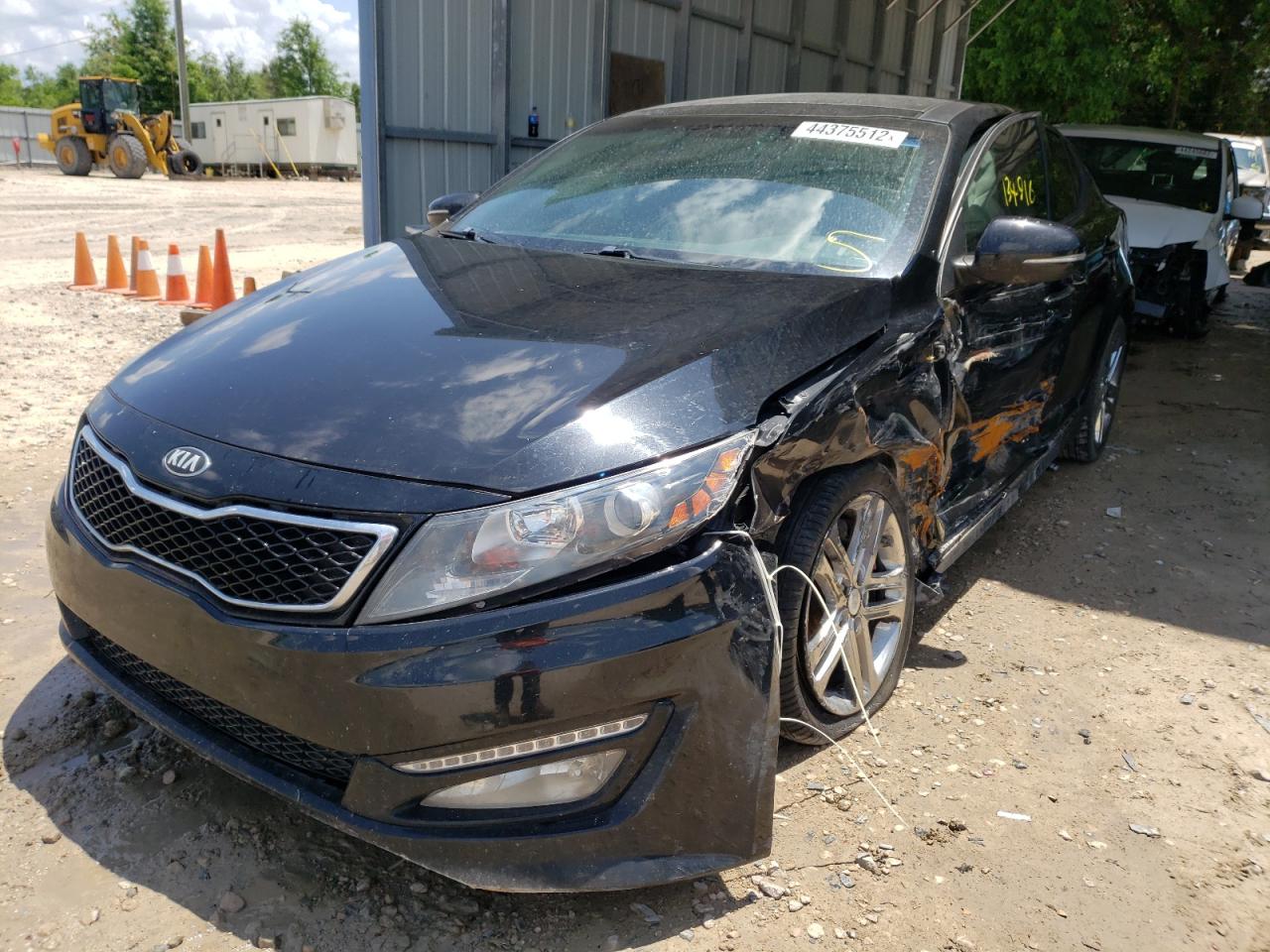 Photo 2 from auction – 2013 KIA OPTIMA SX with VIN 5XXGR4A65DG097425