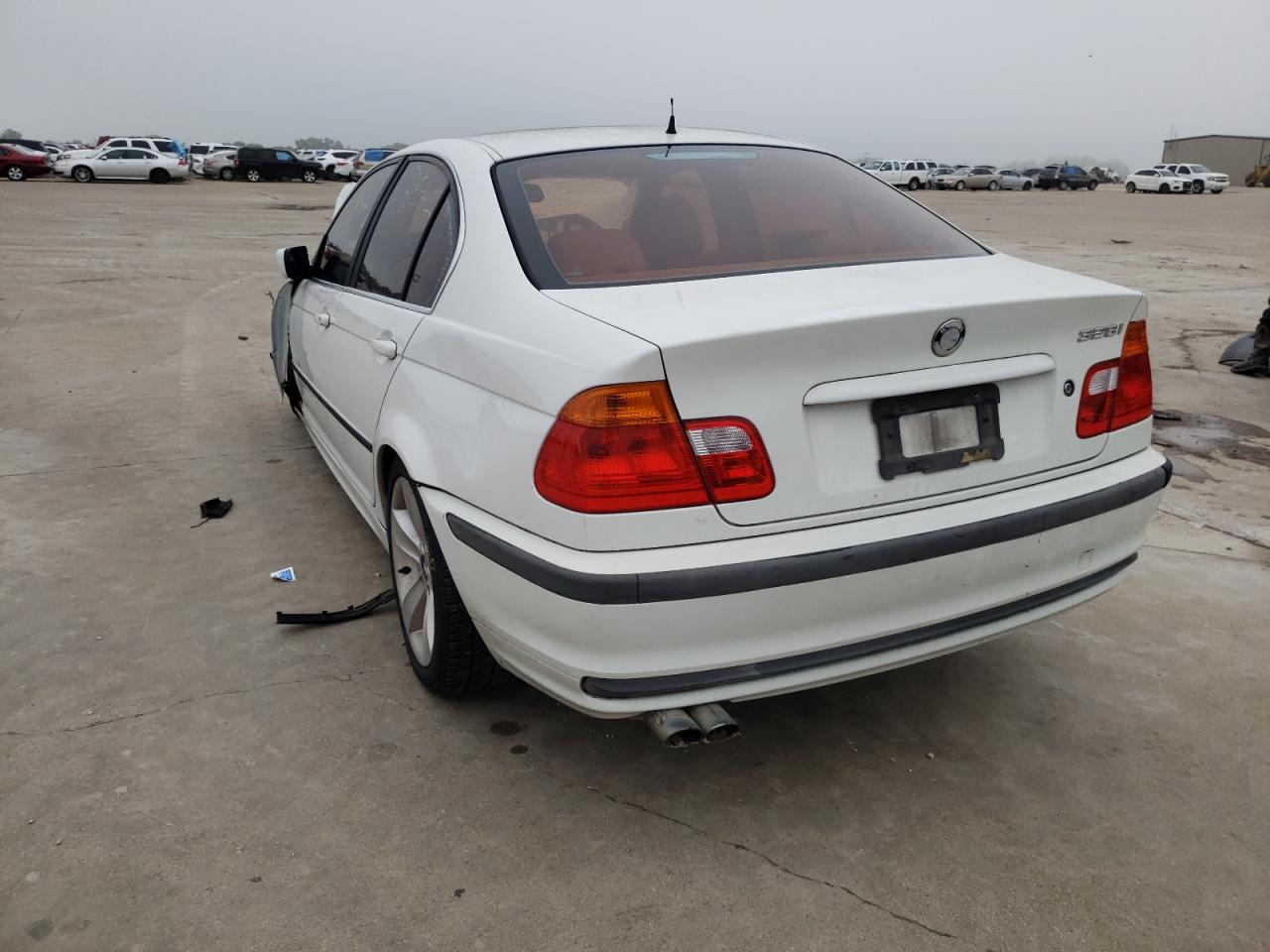 Photo 3 from auction – 2000 BMW 328 I with VIN WBAAM5343YFR19923