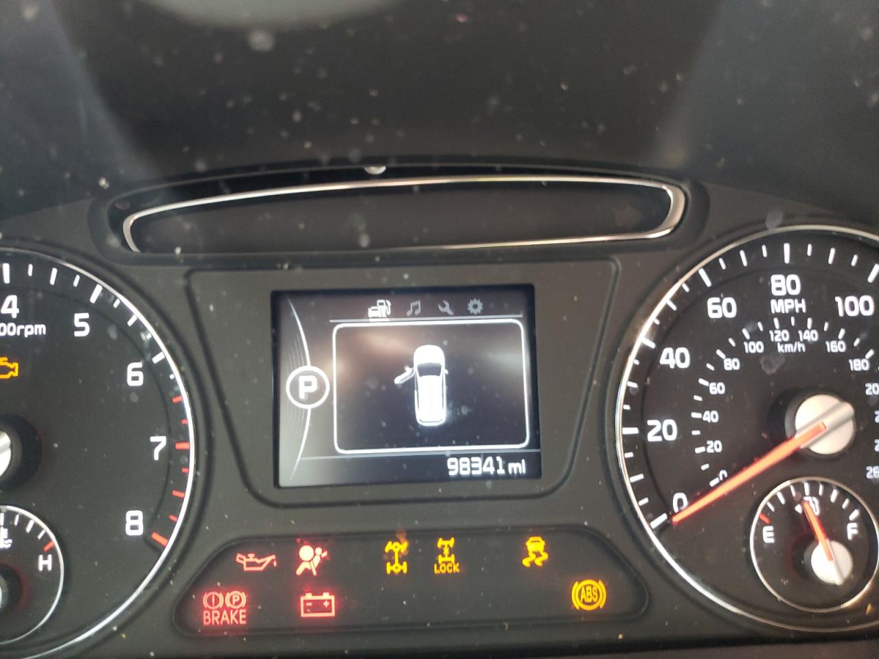 Photo 8 from auction – 2018 KIA SORENTO LX with VIN 5XYPGDA32JG413771