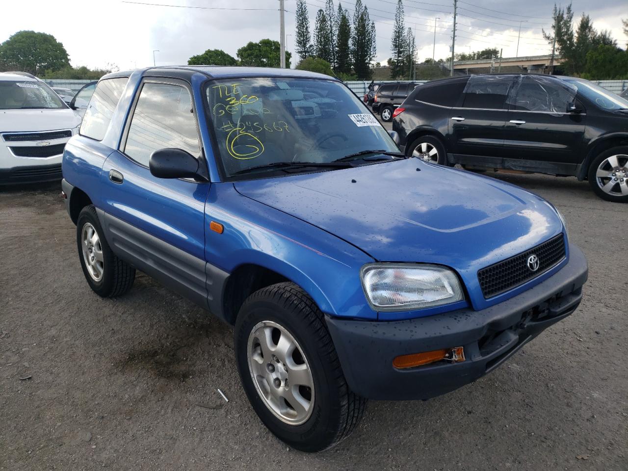 TOYOTA RAV4 1996 with VIN JT3XP10VXT0001306 - Photo from auction