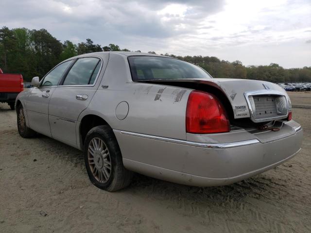 Photo 3 from auction – 2008 LINCOLN TOWN CAR with VIN 2LNHM82V38X646771