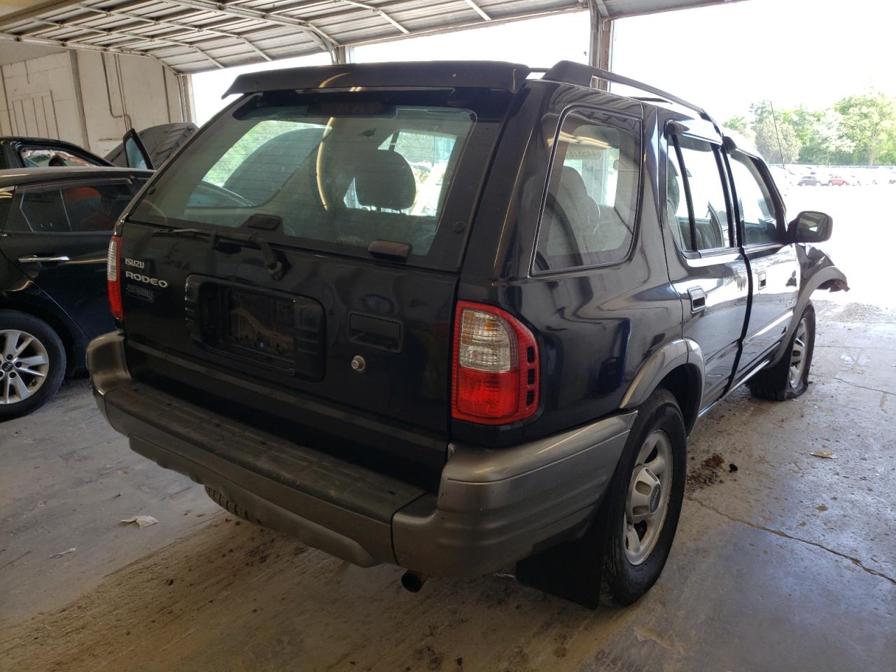 Photo 4 from auction – 2001 ISUZU RODEO S with VIN 4S2CK58W814329685