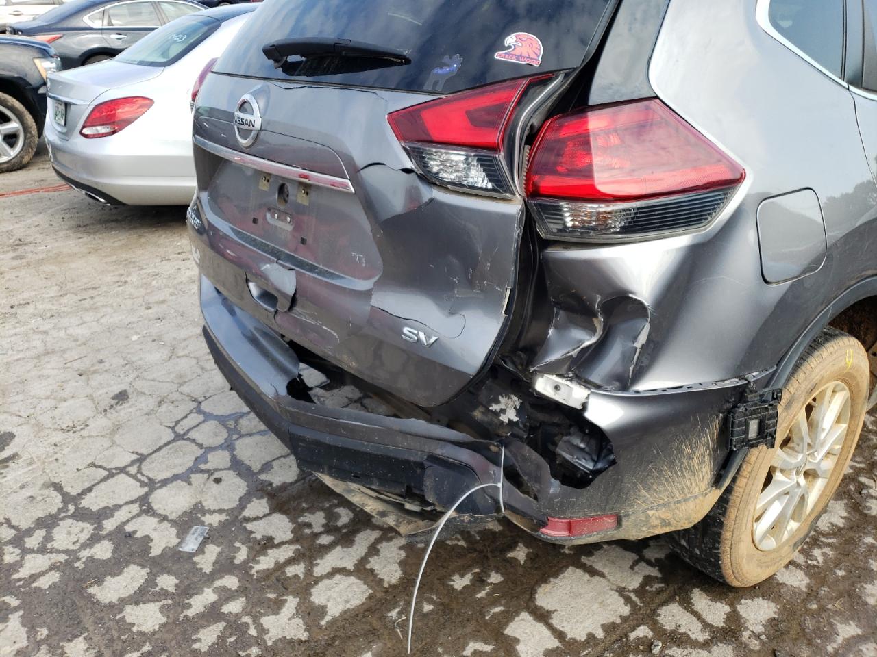 Photo 9 from auction – 2018 NISSAN ROGUE S with VIN KNMAT2MTXJP559043