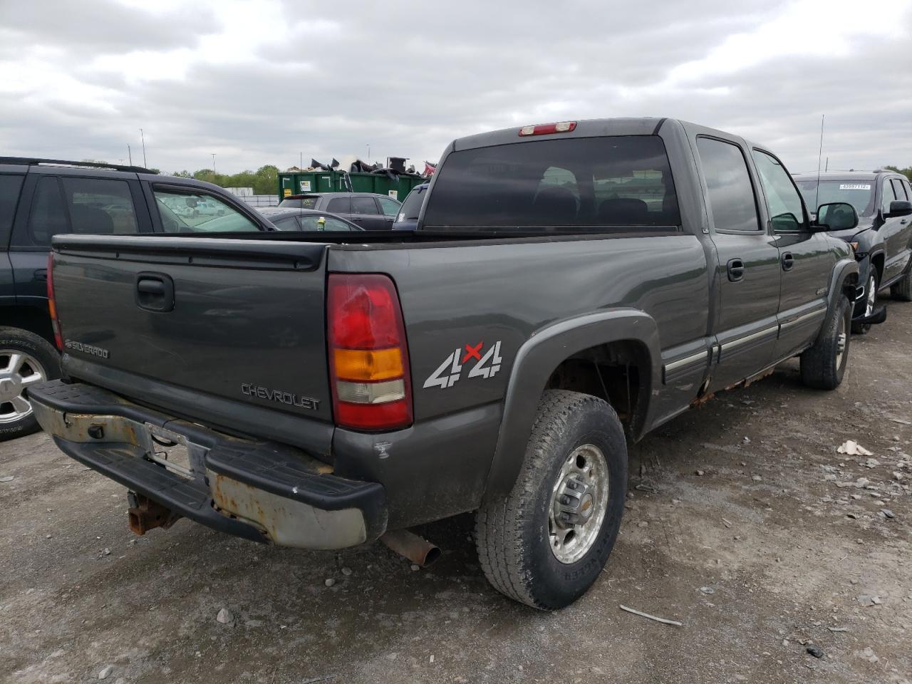Photo 4 from auction – 2002 CHEVROLET SILVERADO with VIN 1GCGK13U42F176241