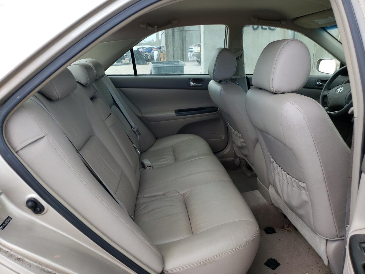 Photo 6 from auction – 2005 TOYOTA CAMRY LE with VIN 4T1BE32K05U424977