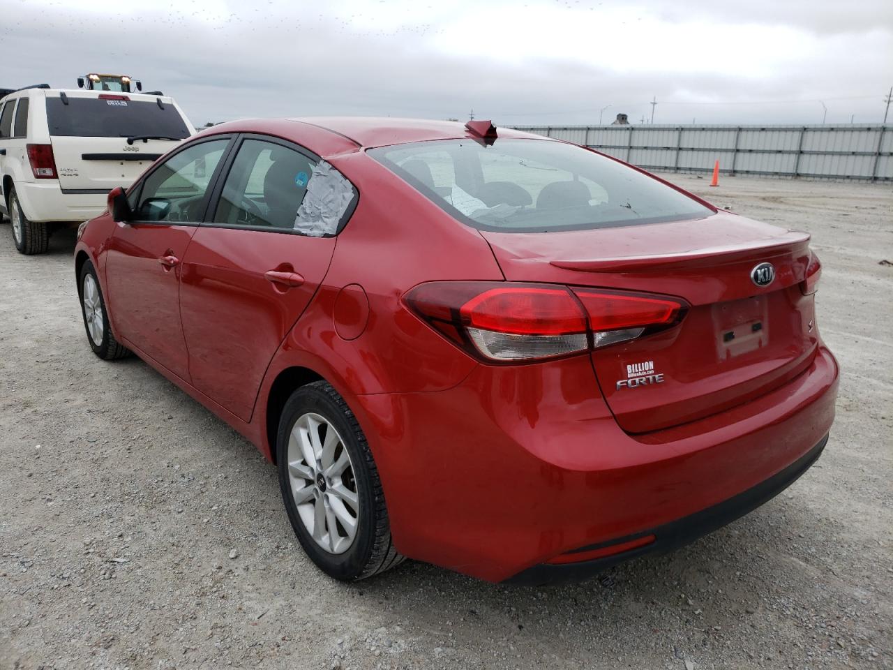 Photo 3 from auction – 2017 KIA FORTE LX with VIN 3KPFL4A78HE091140