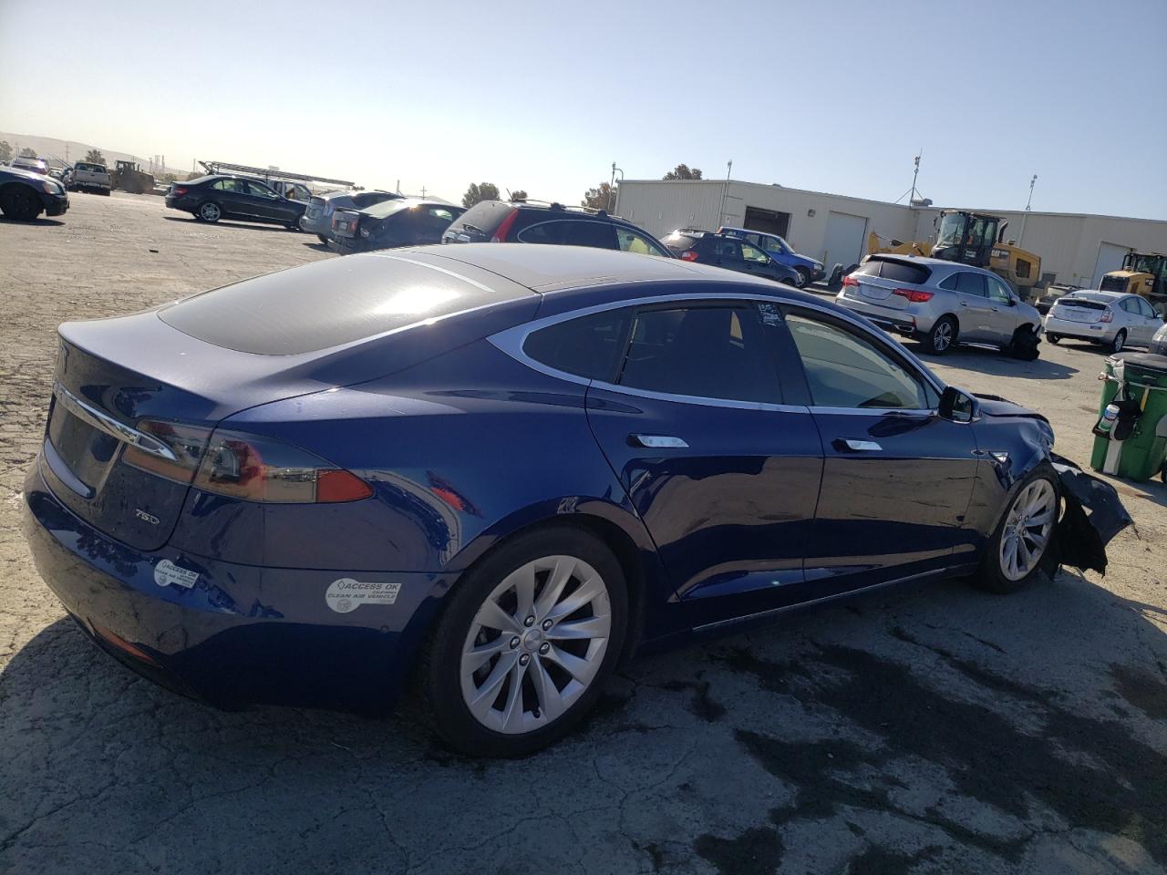Photo 4 from auction – 2016 TESLA MODEL S with VIN 5YJSA1E20GF160591