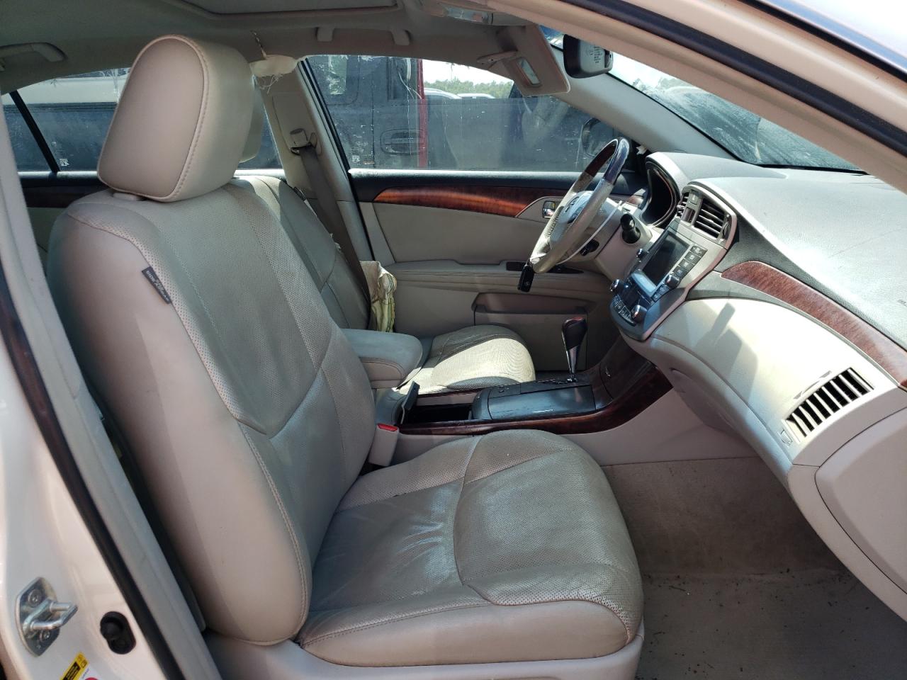 Photo 5 from auction – 2011 TOYOTA AVALON BAS with VIN 4T1BK3DB8BU433797
