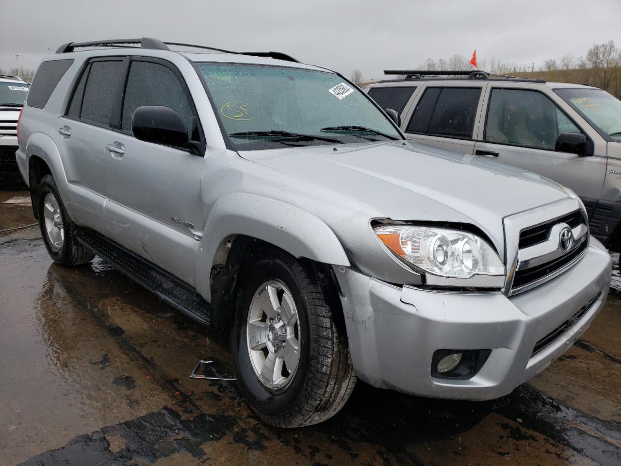 TOYOTA 4RUNNER SR 2008 مع رقم تعريف المركبة JTEBU14RX88107559 - صورة من المزاد