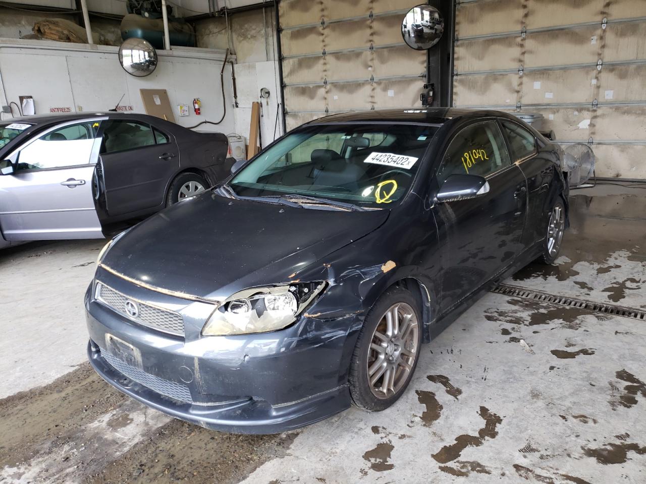 Photo 2 from auction – 2007 TOYOTA SCION TC with VIN JTKDE177270165479
