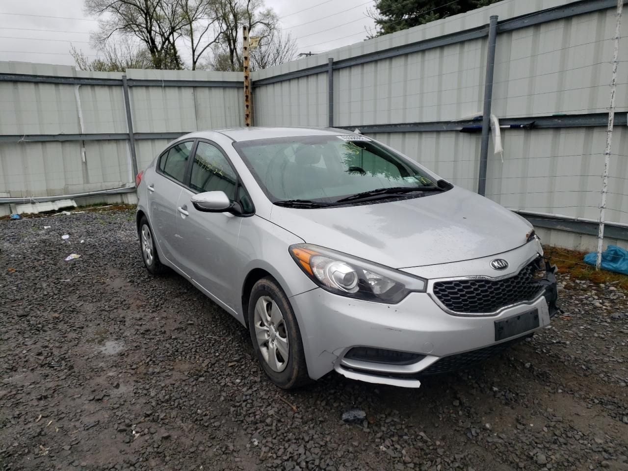 Photo 14 from auction – 2015 KIA FORTE LX with VIN KNAFX4A6XF5367271