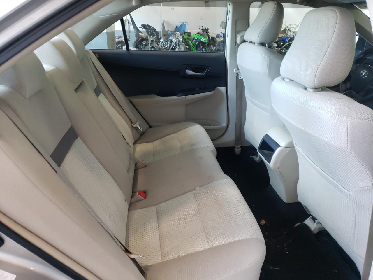 Photo 6 from auction – 2014 TOYOTA CAMRY L with VIN 4T4BF1FK3ER441578