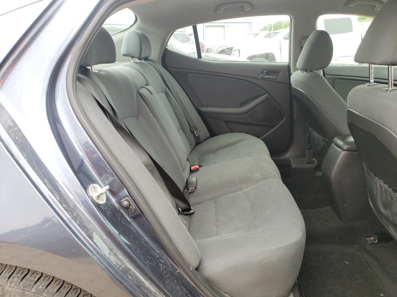Photo 6 from auction – 2015 KIA OPTIMA LX with VIN 5XXGM4A79FG409255