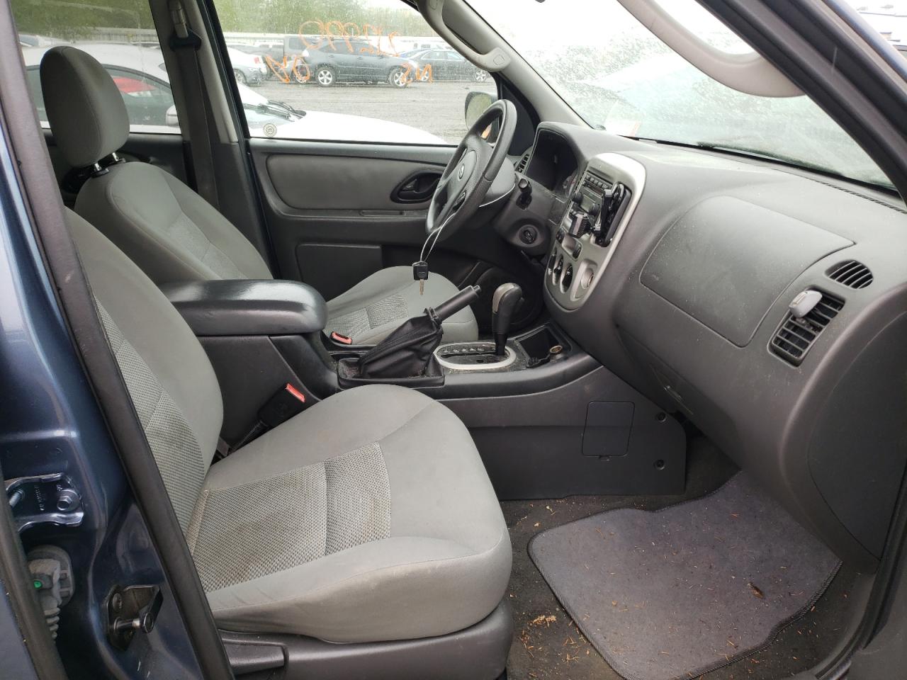 Photo 5 from auction – 2006 FORD ESCAPE XLT with VIN 1FMYU93166KA03171