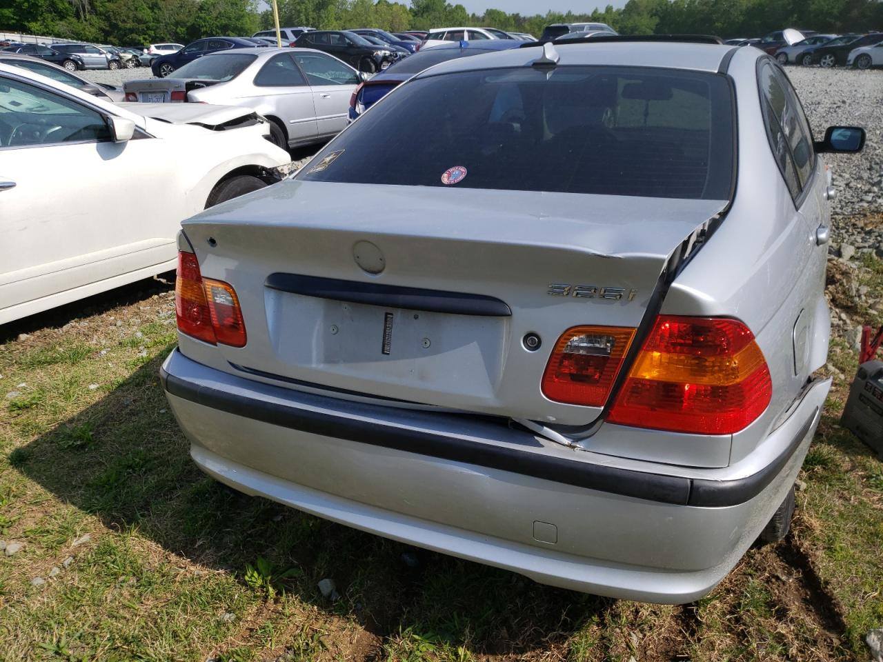 Фото 9 с аукциона – 2005 BMW 325 I с VIN WBAEV33405KW19357