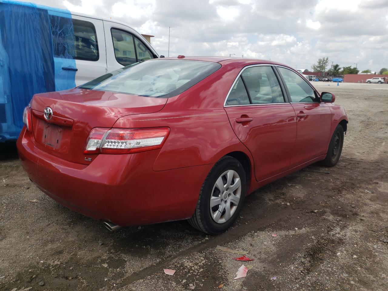 Photo 4 from auction – 2011 TOYOTA CAMRY SE with VIN 4T1BK3EK2BU620032