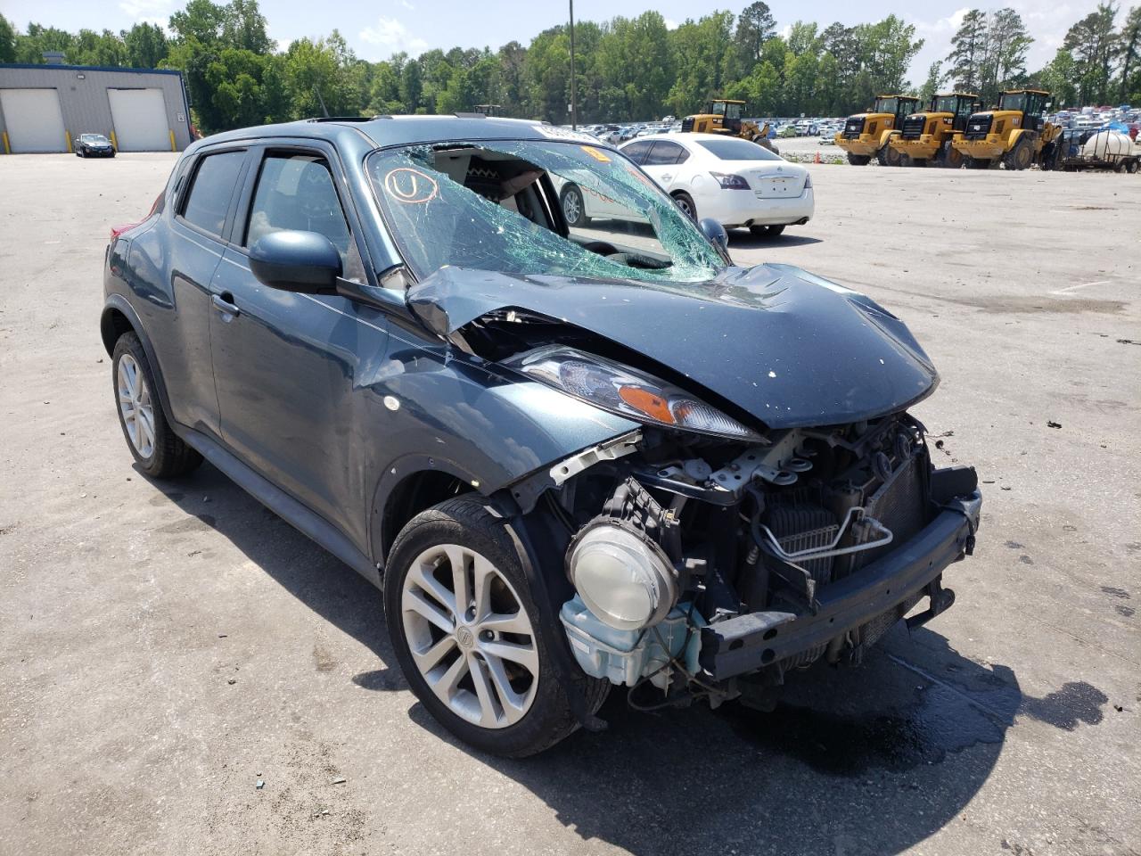 NISSAN JUKE S 2011 with VIN JN8AF5MV0BT016422 - Photo from auction