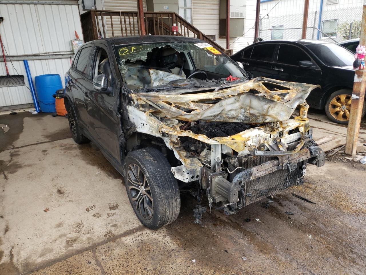 MITSUBISHI OUTLANDER 2017 with VIN JA4AR3AU0HZ051013 - Photo from auction