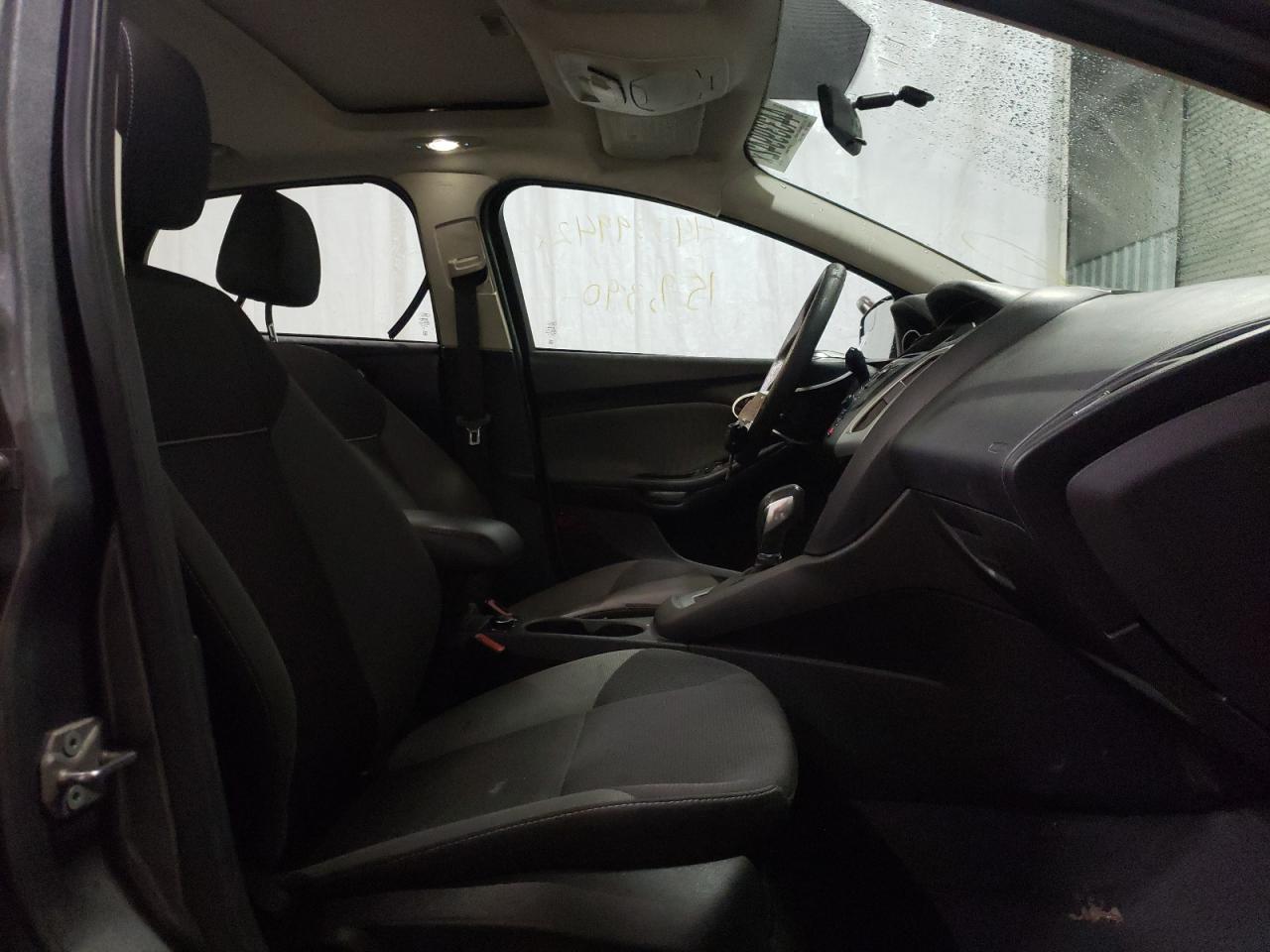 Photo 5 from auction – 2012 FORD FOCUS SE with VIN 1FAHP3K26CL137953