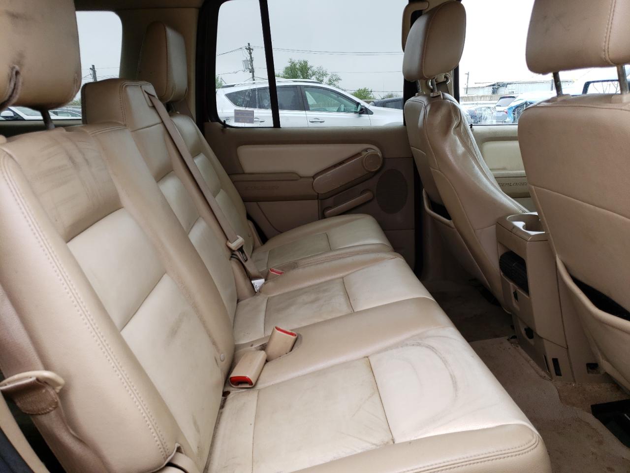Photo 6 from auction – 2007 FORD EXPLORER E with VIN 1FMEU74EX7UB72706
