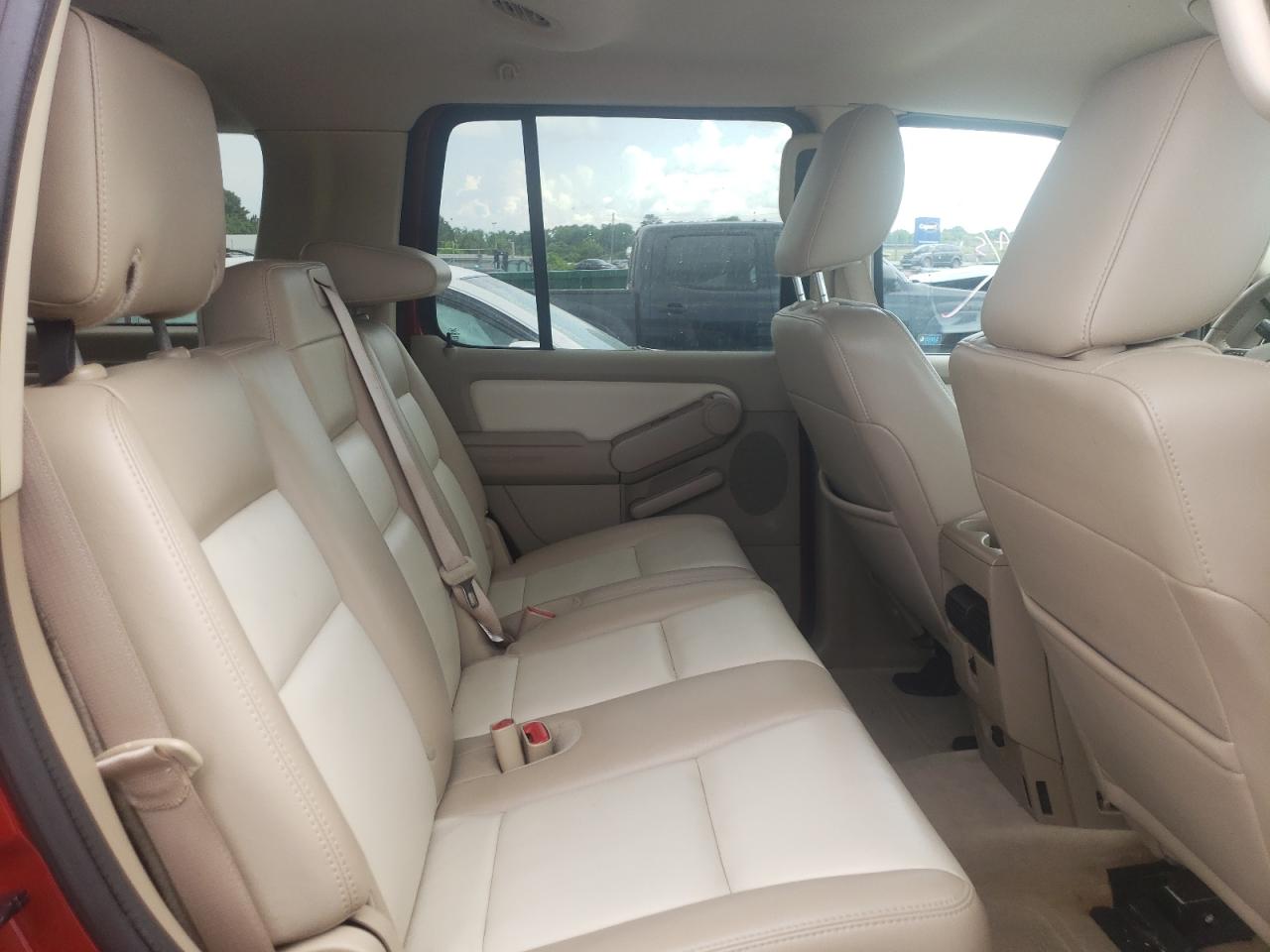 Photo 6 from auction – 2010 FORD EXPLORER E with VIN 1FMEU7EE3AUA67723
